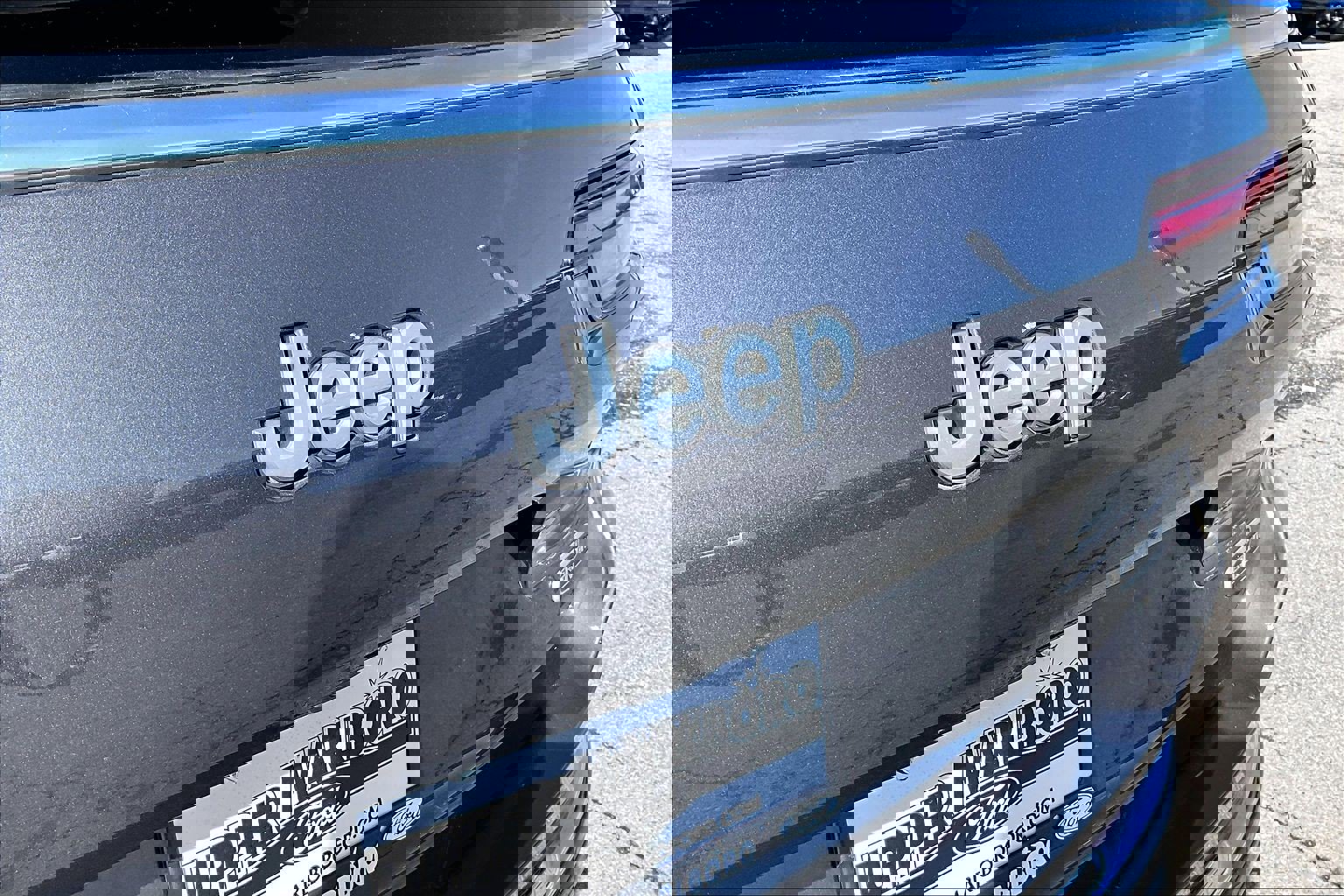 Used 2024 Jeep Grand Cherokee L Overland image 8