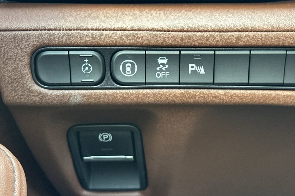 Certified 2023 Acura MDX FWD w/ Technology Package image 36