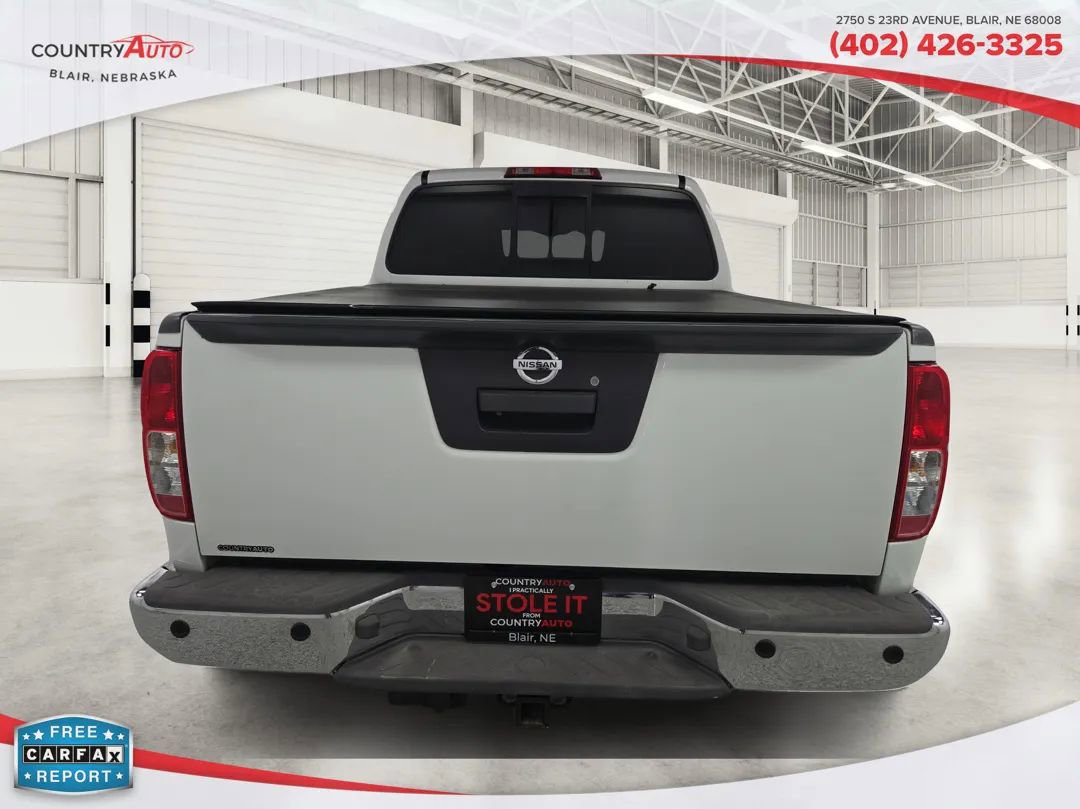 Used 2015 Nissan Frontier SL w/ Moonroof Package image 4