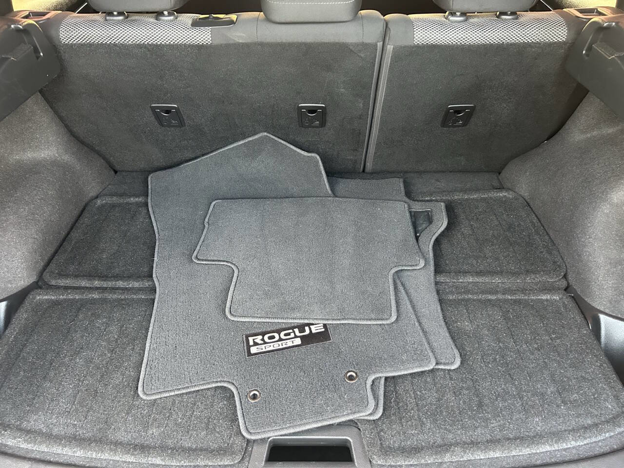 Used 2017 Nissan Rogue Sport SV w/ SV Premium Package image 15