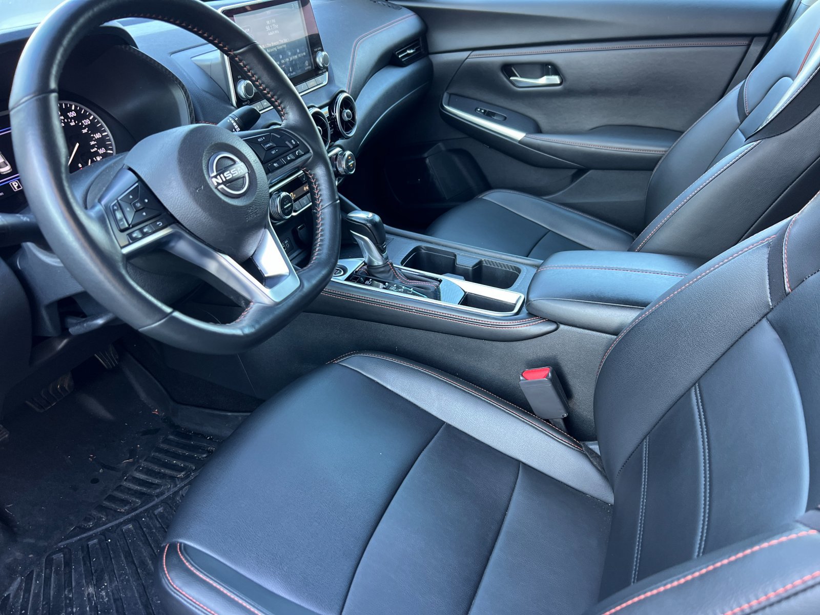 Used 2024 Nissan Sentra SR w/ SR Premium Package image 9