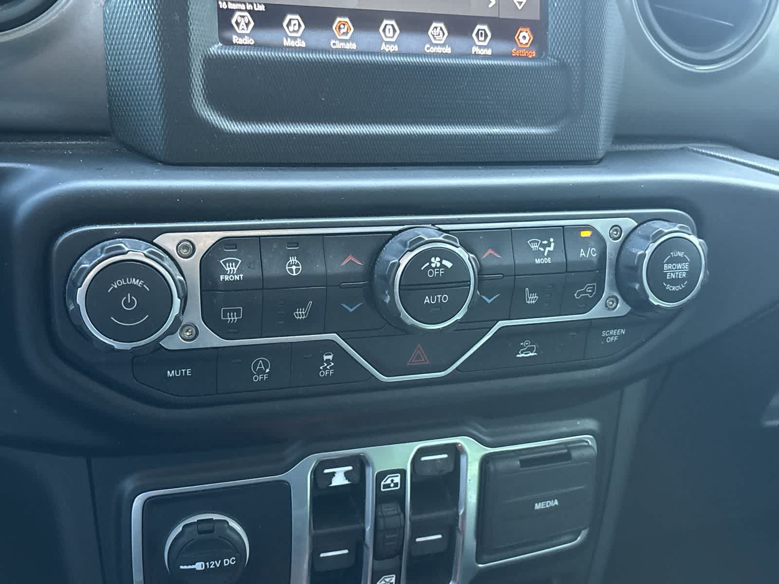 Used 2022 Jeep Gladiator Sport AWD/4WD image 20