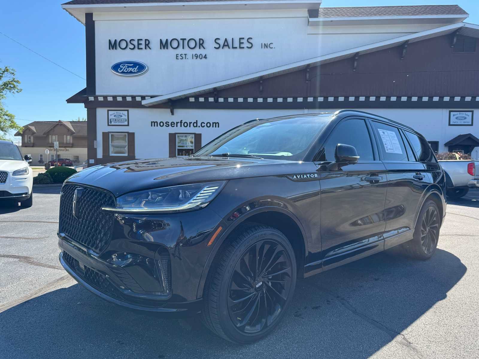 Used 2025 Lincoln Aviator Reserve w/ Jet Appearance Package AWD/4WD image 1