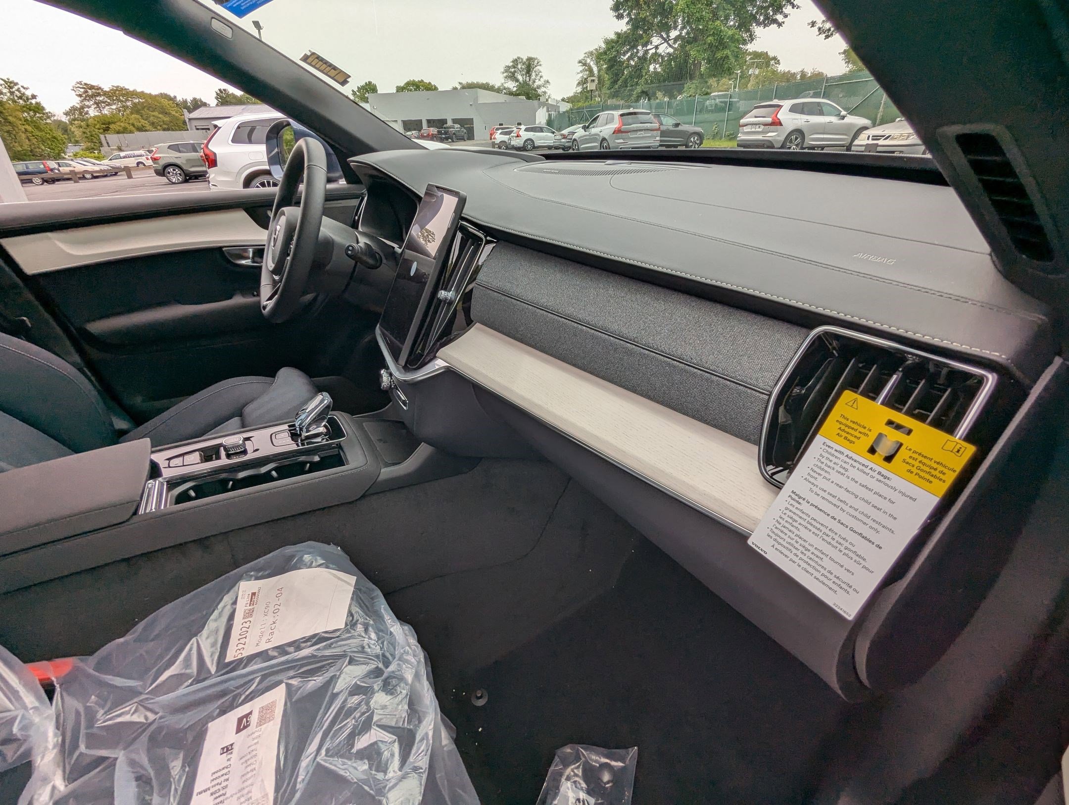 New 2025 Volvo XC90 B6 Ultra w/ Protection Package Premier image 23