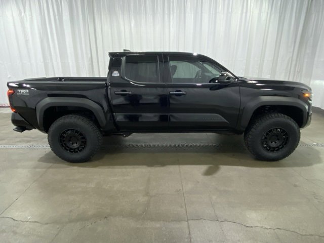 New 2025 Toyota Tacoma TRD Off-Road image 3