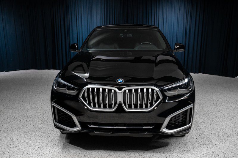 Used 2022 BMW X6 xDrive40i w/ Parking Assistance Package AWD/4WD image 2