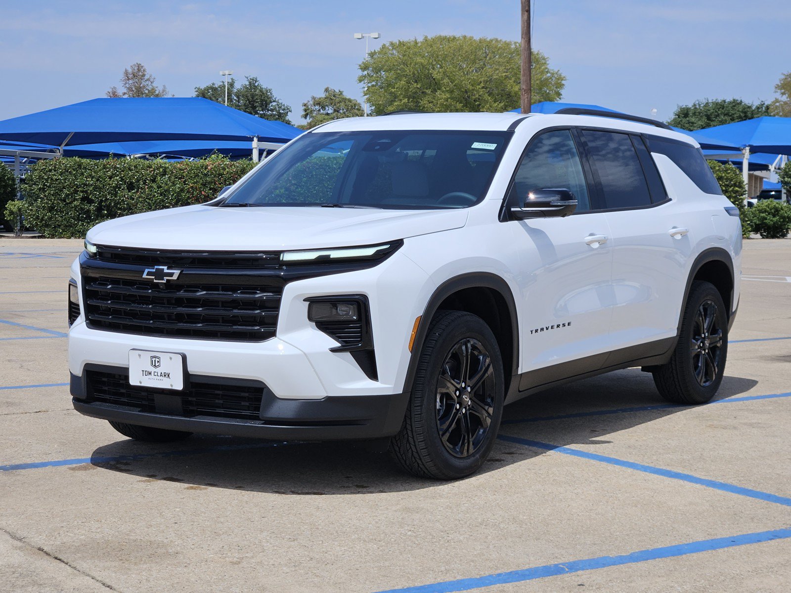 New 2027 Chevrolet Traverse LT w/ Midnight/Sport Edition FWD image 2