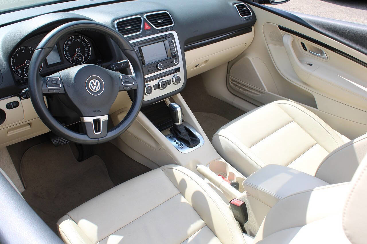 Used 2013 Volkswagen Eos Lux image 28