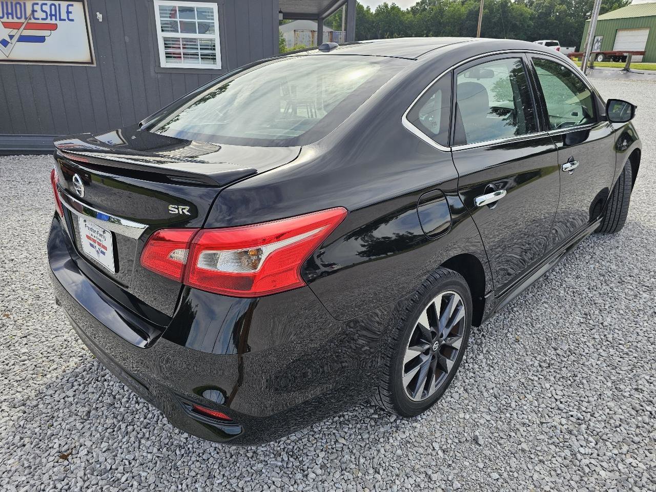 Used 2019 Nissan Sentra SR FWD image 10