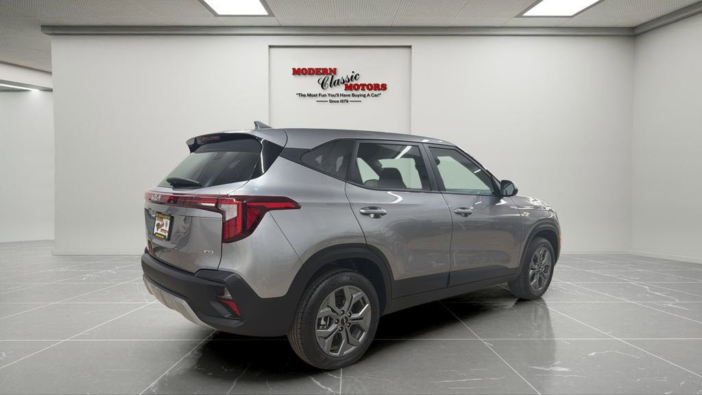Used 2026 Kia Seltos LX AWD/4WD image 7