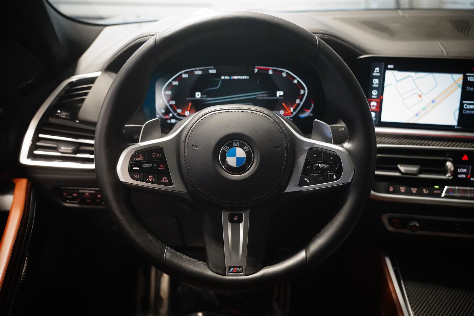 Used 2021 BMW X6 M50i w/ Executive Package image 15