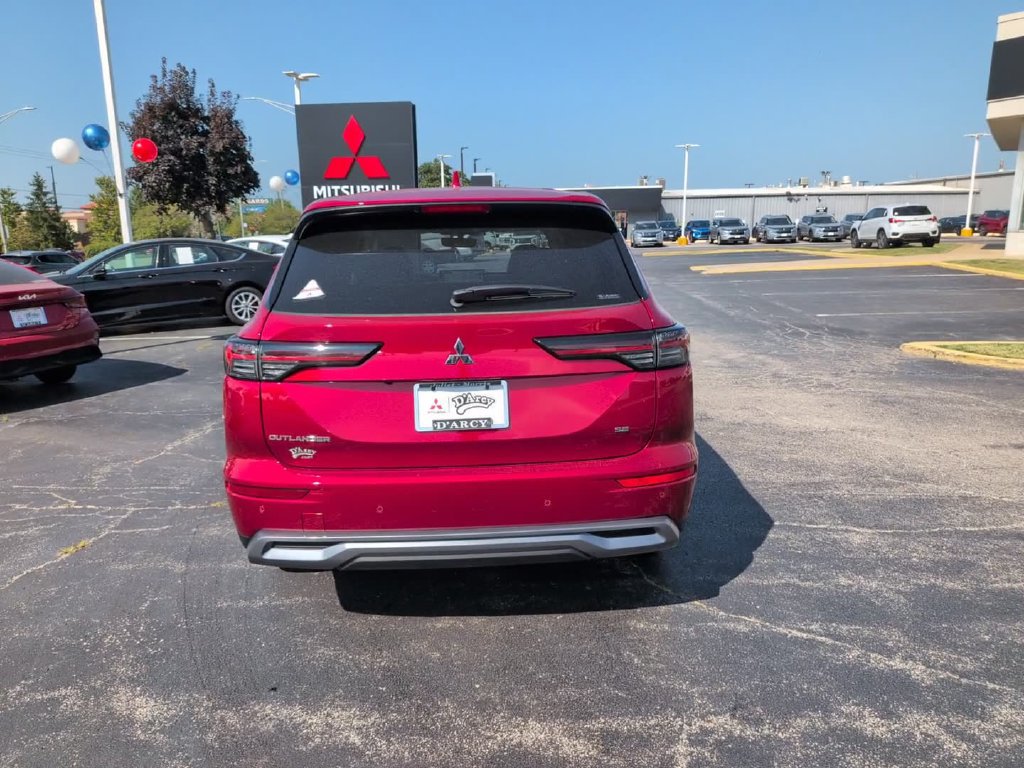 New 2026 Mitsubishi Outlander SE AWD/4WD image 9