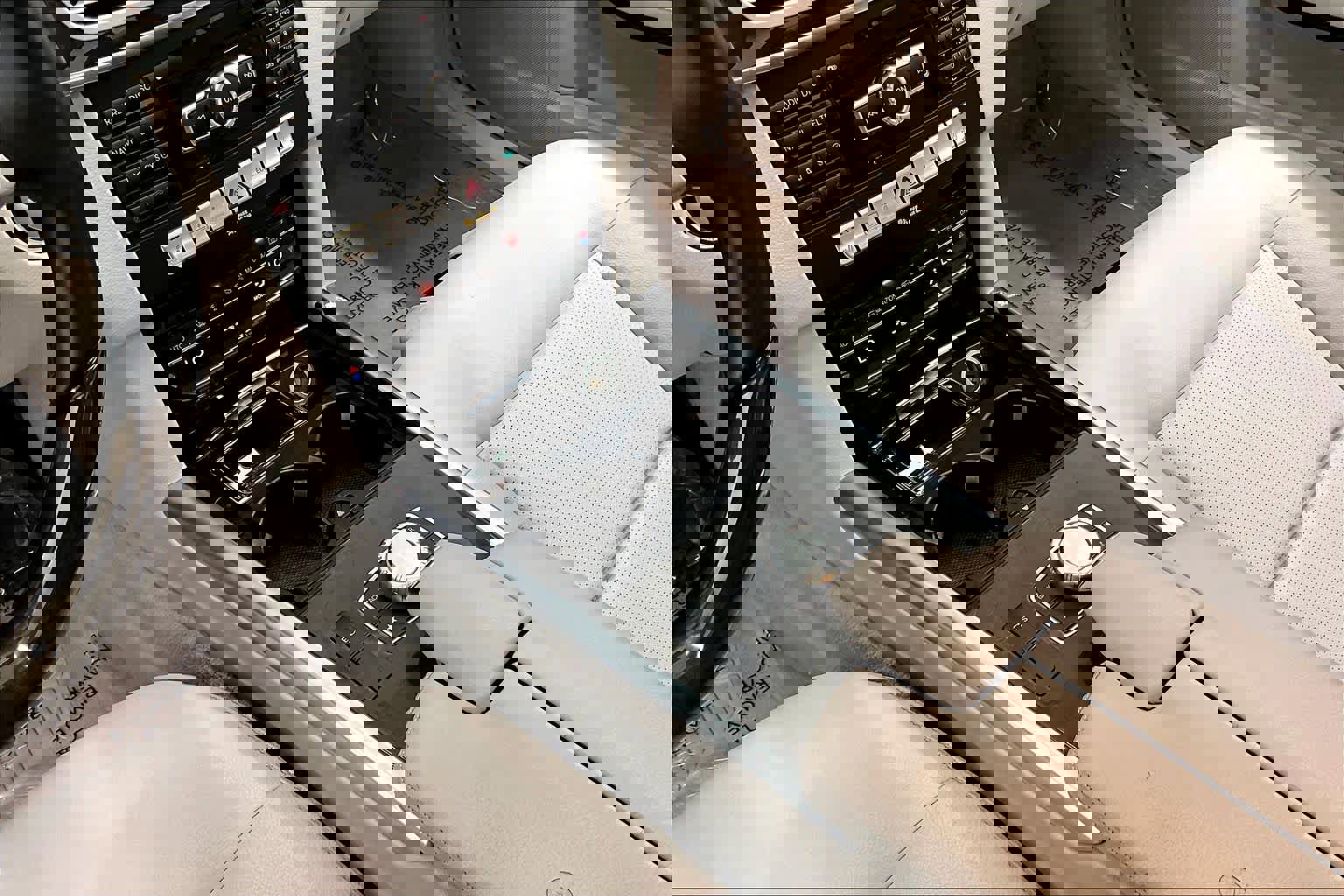 Used 2014 Mercedes-Benz E 350 Sedan image 16