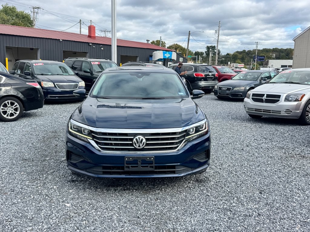 Used 2021 Volkswagen Passat 2.0T SE FWD image 2