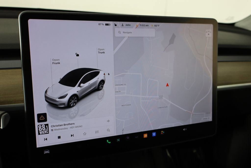 Used 2022 Tesla Model Y Long Range image 37