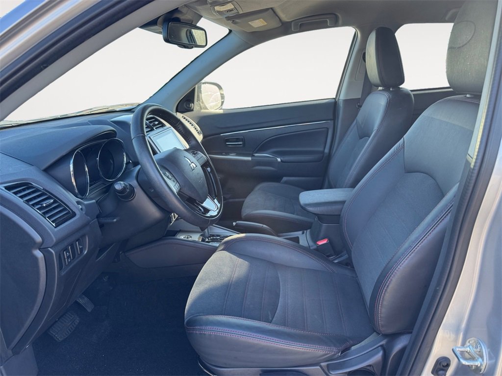 Used 2024 Mitsubishi Outlander Sport SE image 9