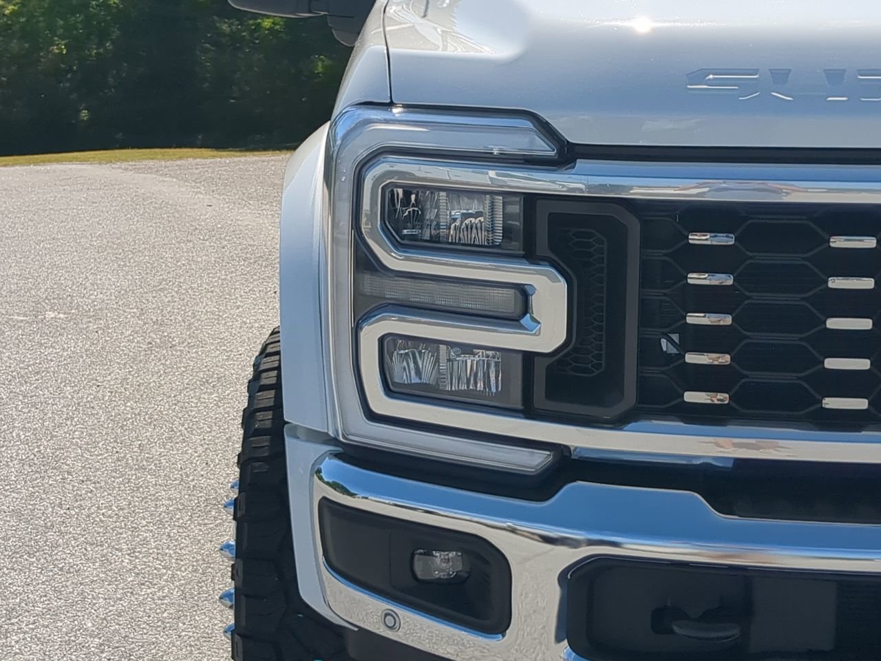 Used 2025 Ford F450 Lariat w/ Lariat Ultimate Package AWD/4WD image 8