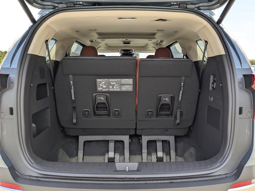 Used 2026 Kia Carnival SX image 15