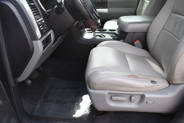 Used 2020 Toyota Sequoia SR5 AWD/4WD image 15