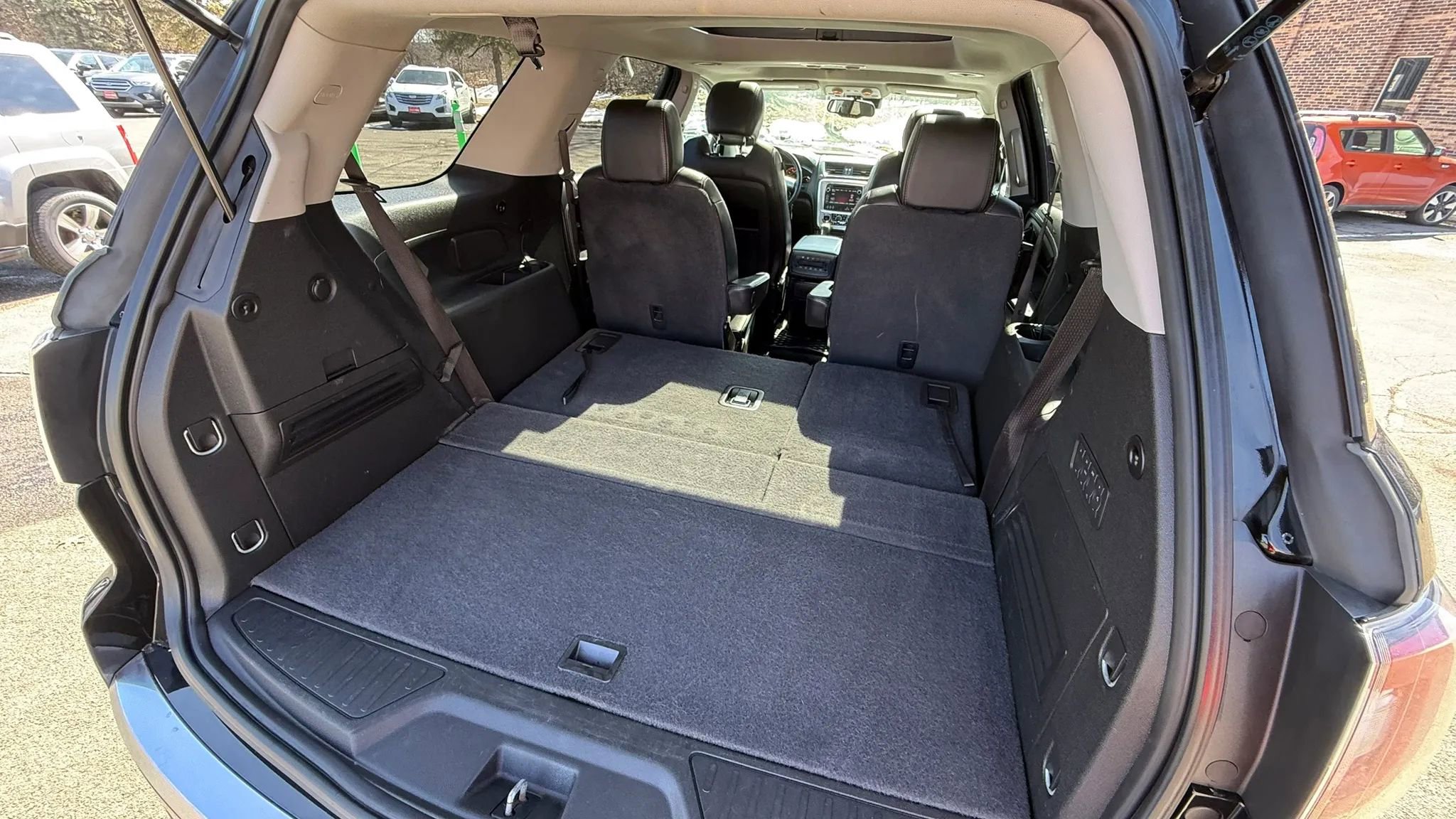 Used 2017 GMC Acadia Limited SLT image 29