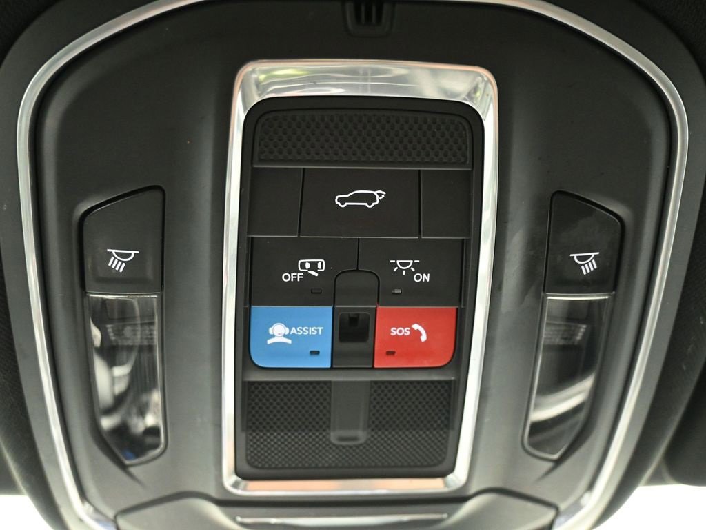 Used 2022 Jeep Grand Cherokee L Laredo image 27