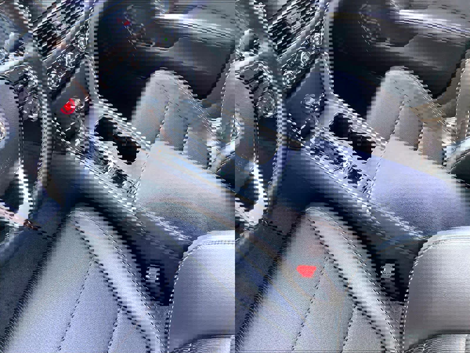 Used 2018 Honda Accord Sport image 19