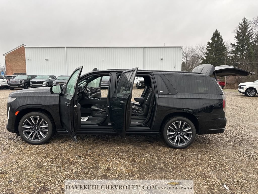 Used 2022 Cadillac Escalade ESV Sport w/ Touring Package AWD/4WD image 55