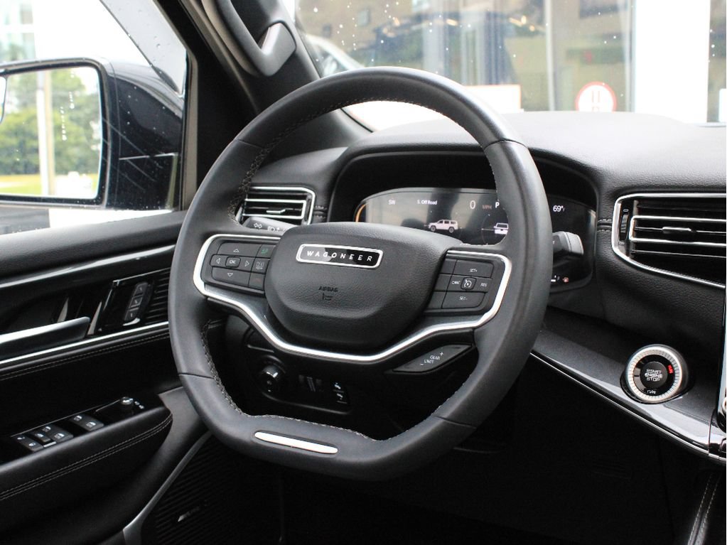 Used 2023 Jeep Wagoneer 4WD w/ Premium Group I image 14