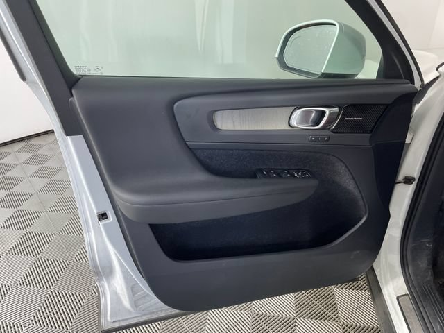 Used 2019 Volvo XC40 T5 Inscription AWD/4WD image 12