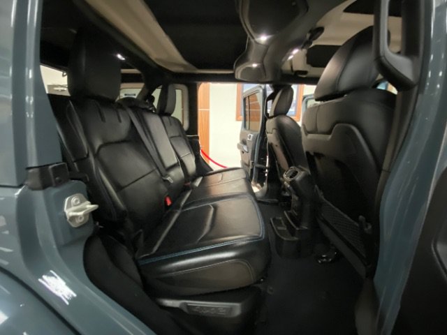 Used 2024 Jeep Wrangler Unlimited Rubicon 4xe AWD/4WD image 13