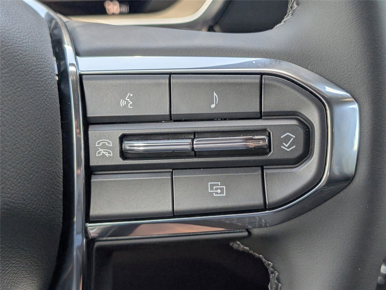 New 2025 GMC Canyon Elevation w/ Convenience Package image 26