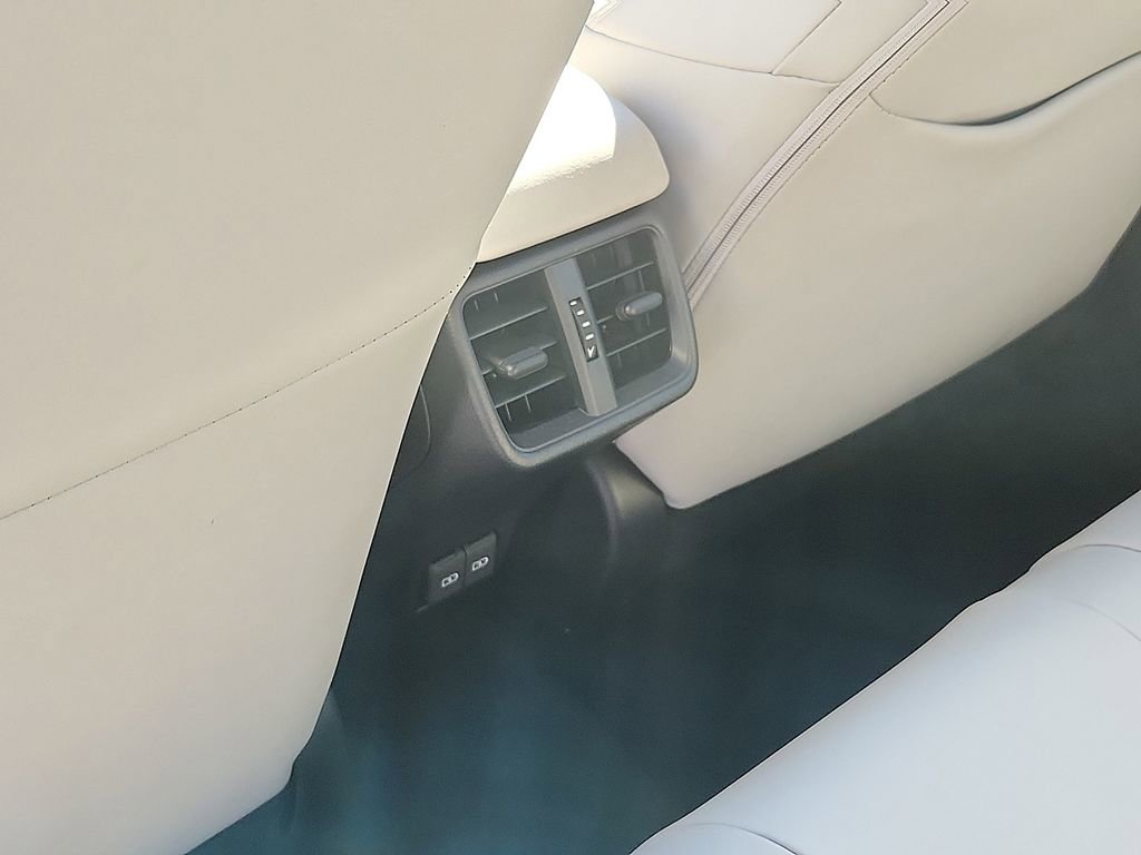 Used 2025 Lexus UX 300h AWD image 11