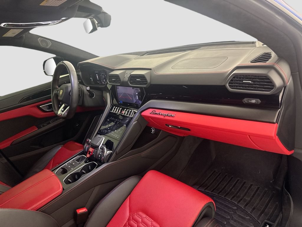Used 2022 Lamborghini Urus AWD/4WD image 31