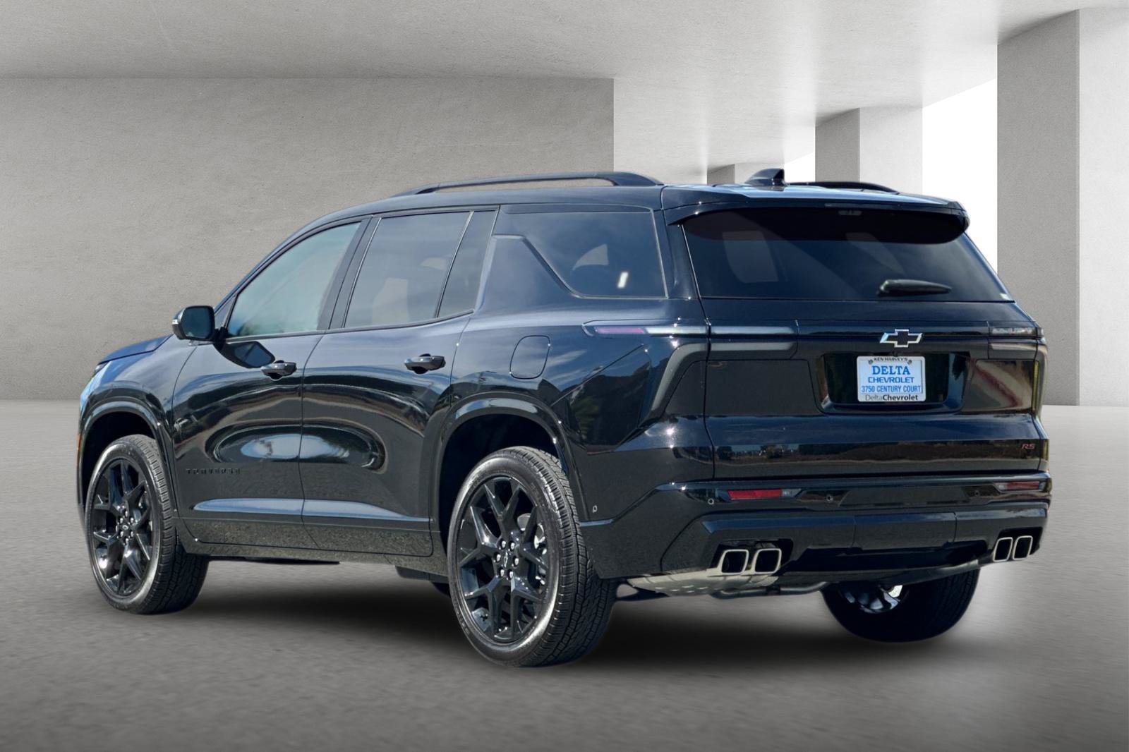 Used 2026 Chevrolet Traverse RS FWD image 6