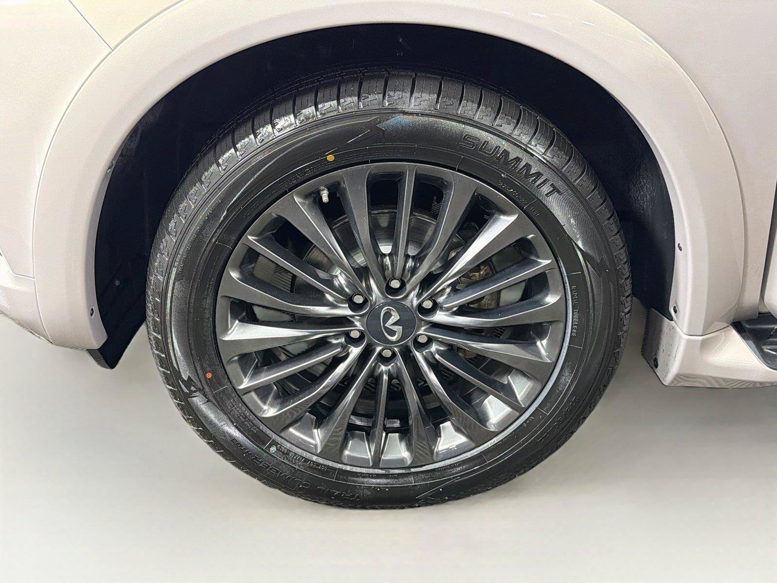 Used 2022 INFINITI QX80 Premium Select w/ All-Season Package AWD/4WD image 33