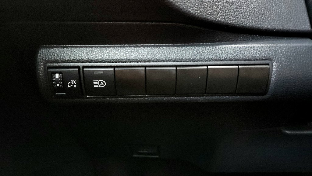 Certified 2024 Toyota Corolla SE FWD image 32