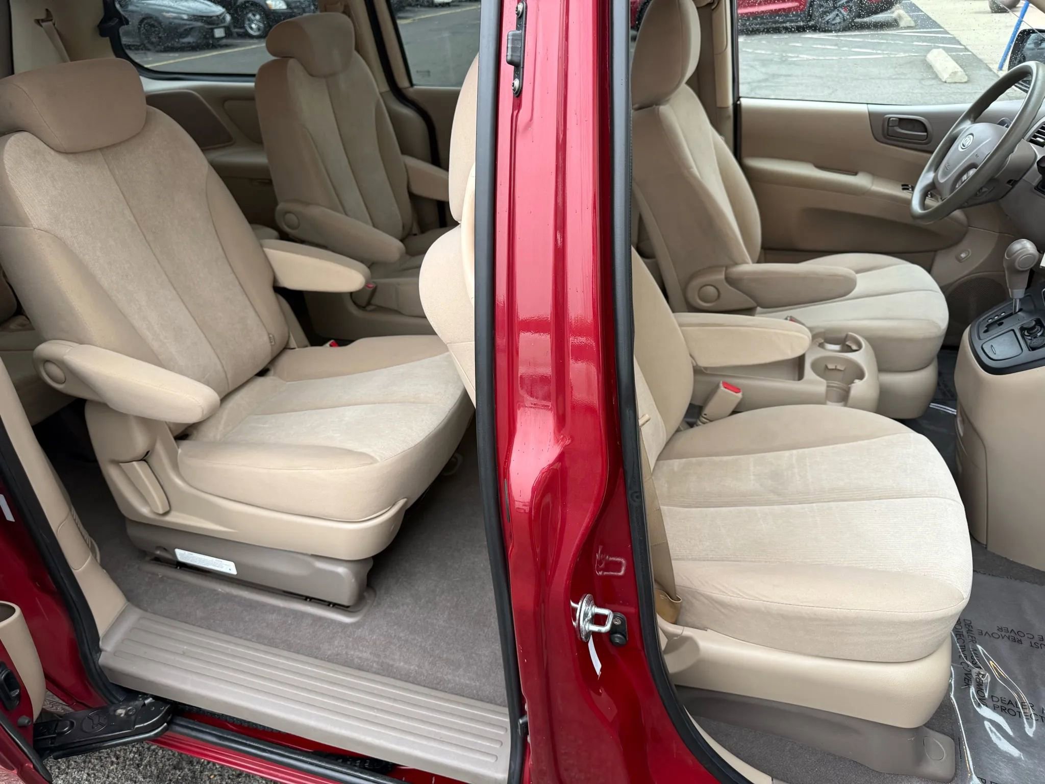 Used 2010 Kia Sedona LX w/ PWR Pkg image 26