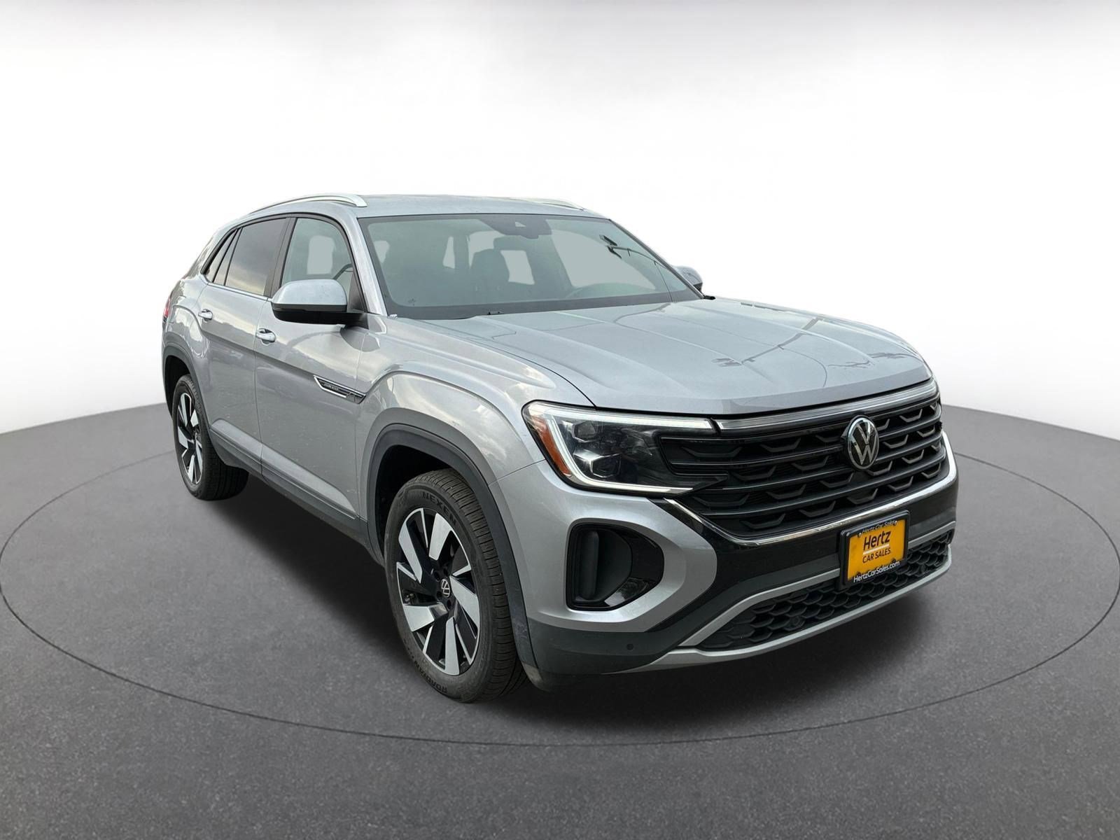 Used 2025 Volkswagen Atlas Cross Sport SE image 1