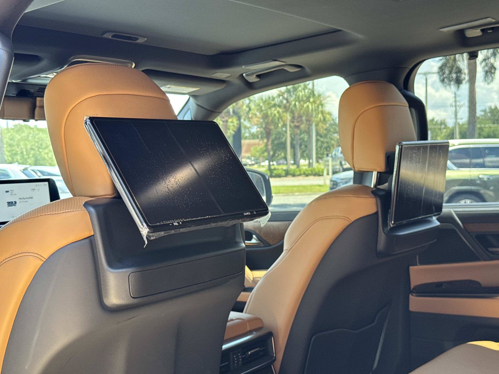 Certified 2025 Lexus LX 700h Luxury w/ Appearance Package AWD/4WD image 19