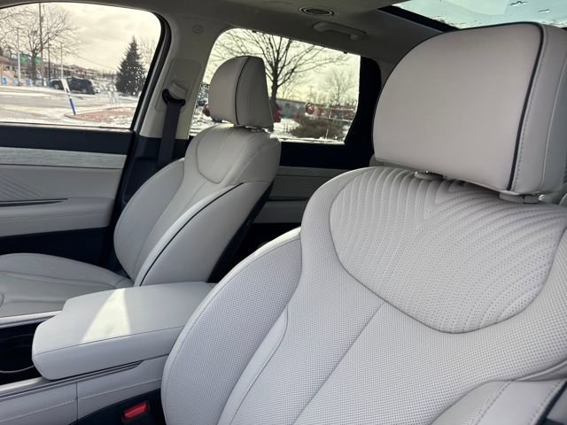 Used 2025 Hyundai Palisade Calligraphy image 13