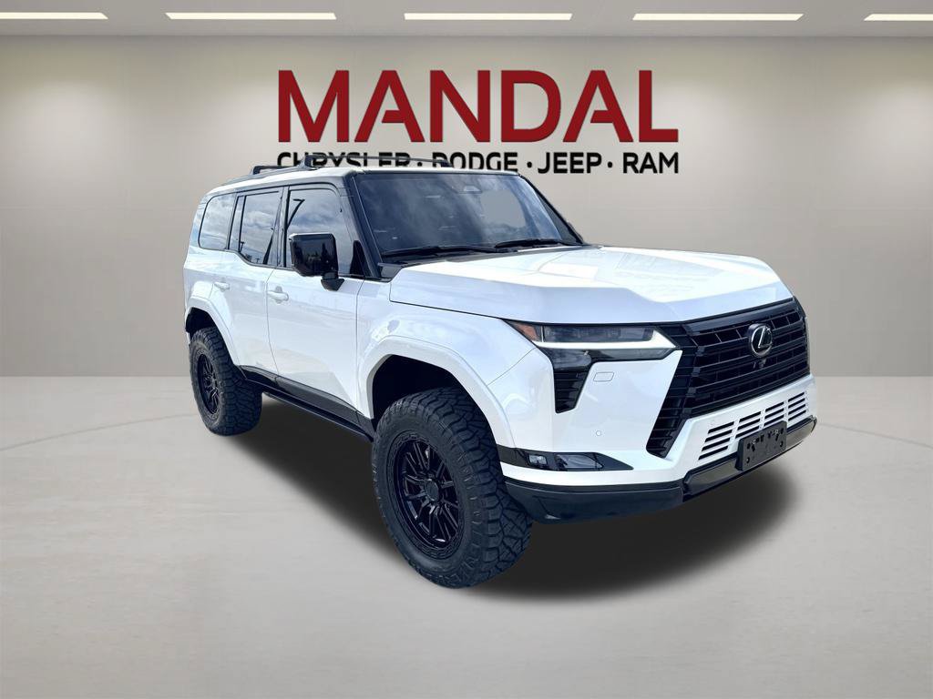 Used 2025 Lexus GX 550 w/ Accessory Package (2T) AWD/4WD image 3