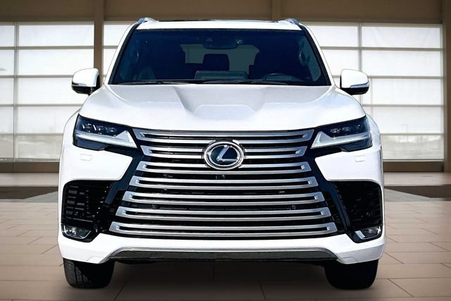 Used 2023 Lexus LX 600 4WD w/ Accessory Package (Z1) image 3