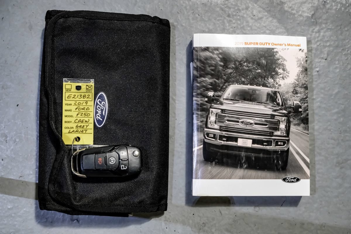 Used 2019 Ford F250 Lariat w/ Lariat Value Package AWD/4WD image 59