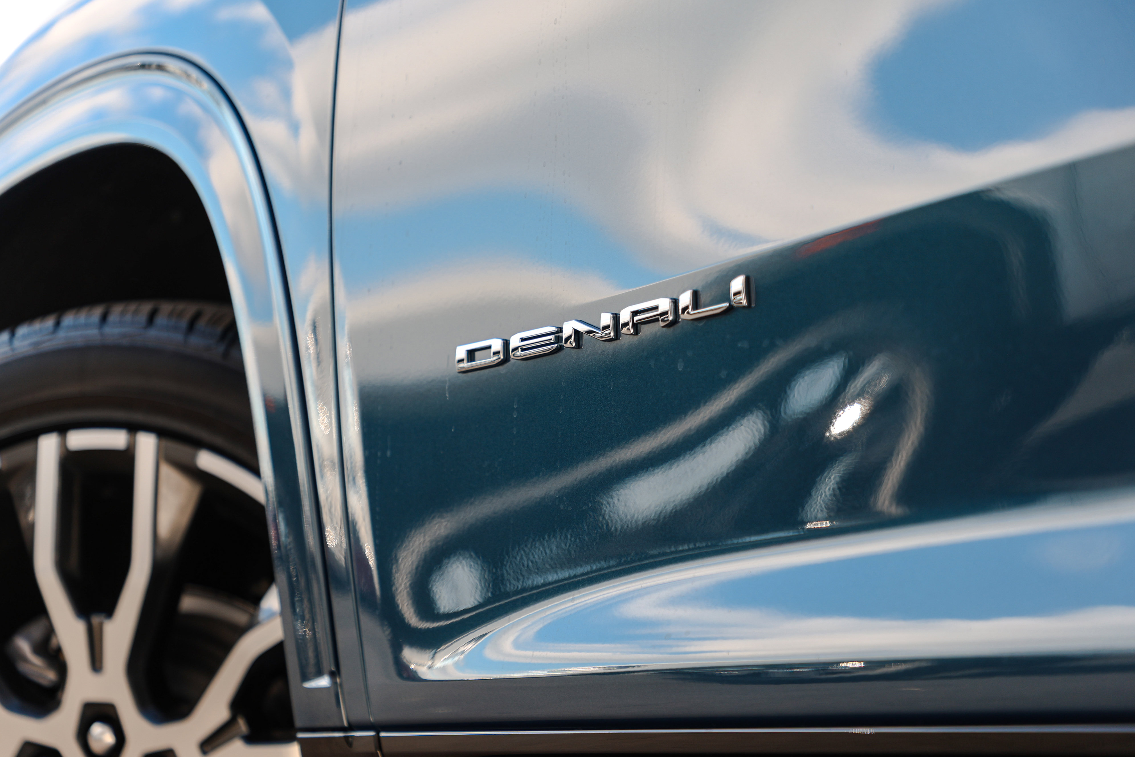 New 2026 GMC Acadia Denali Ultimate image 5