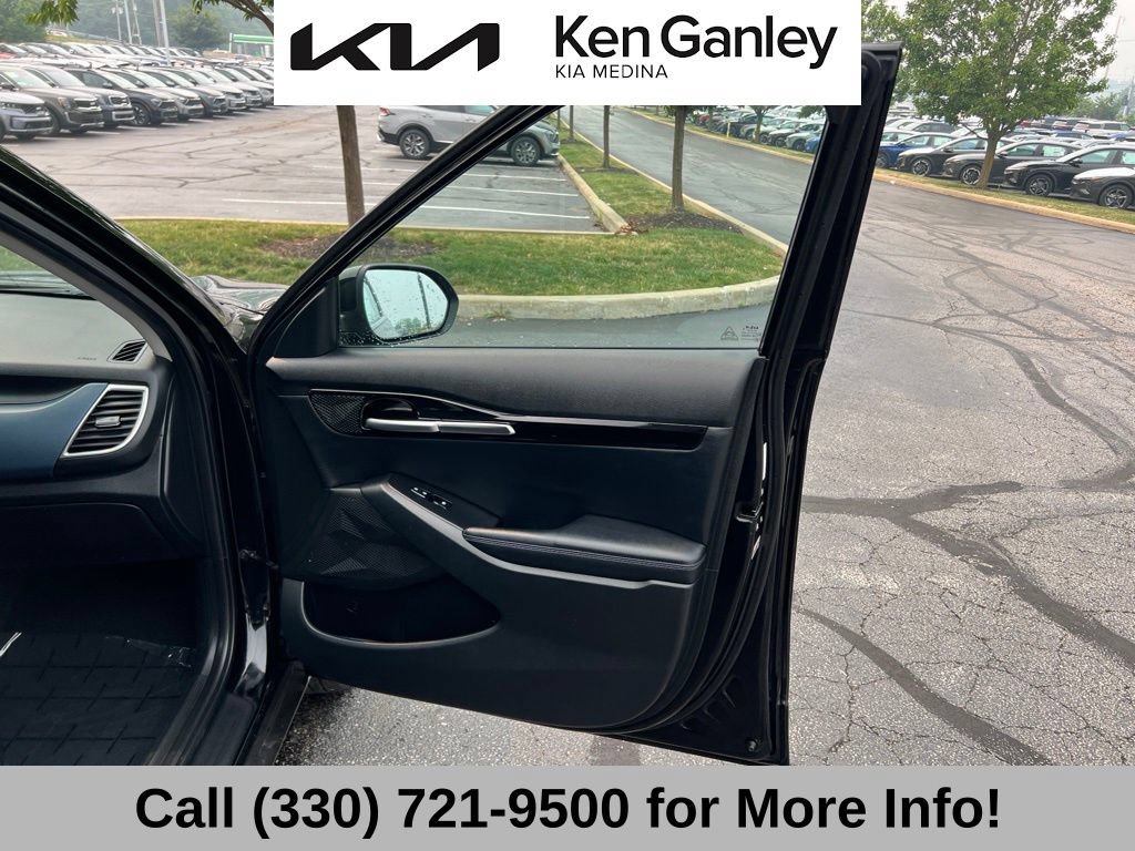 Certified 2023 Kia Seltos S w/ Navigation Package AWD/4WD image 59