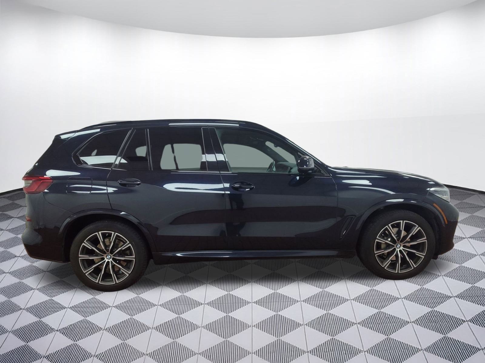 Used 2019 BMW X5 xDrive40i w/ M Sport Package image 7