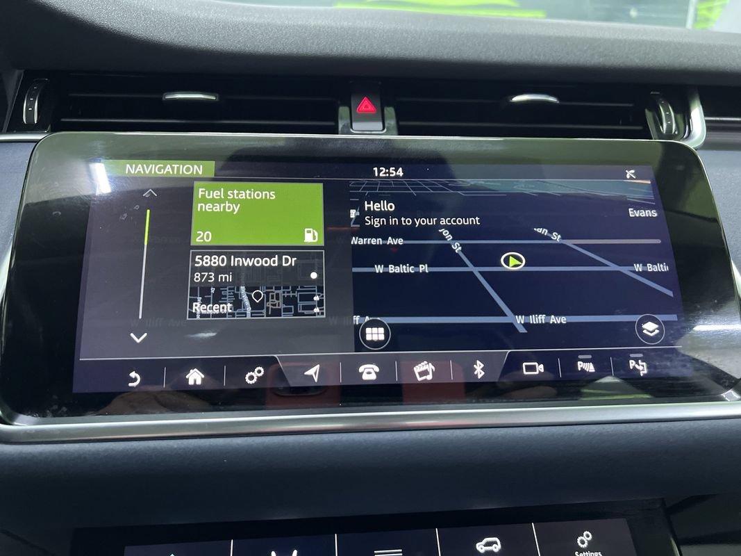 Used 2020 Land Rover Range Rover Evoque SE AWD/4WD image 23