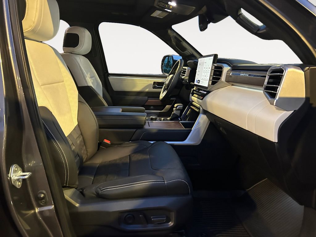 Used 2025 Toyota Sequoia 4WD image 11