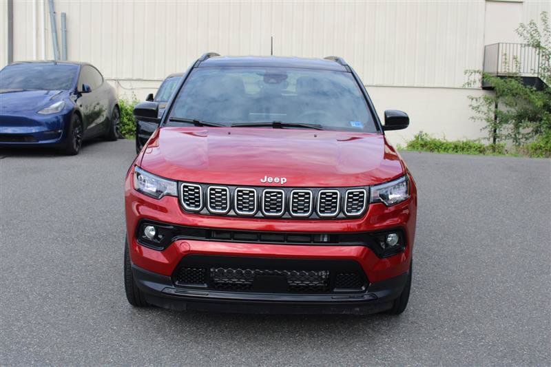 Used 2026 Jeep Compass Limited AWD/4WD image 3