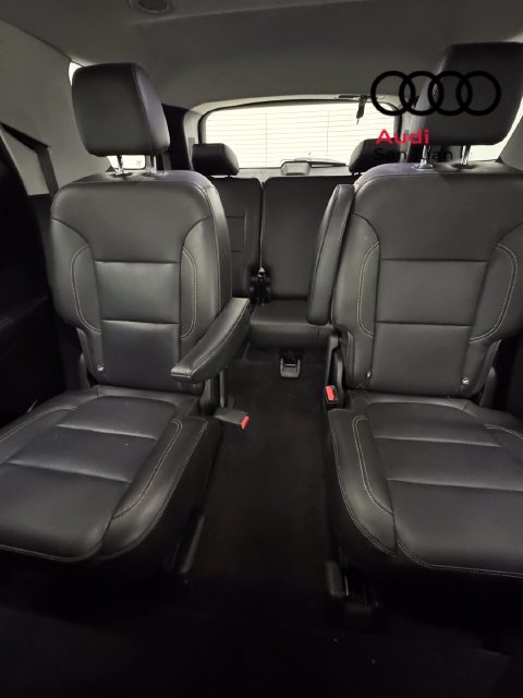 Used 2020 Chevrolet Traverse Premier w/ Redline Edition FWD image 16